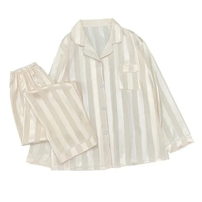 Striped pyjama set made from organic cotton. Relaxed fit with breathable material perfect for comfort and style.