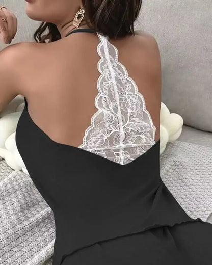 Lace Back Sleepwear Set in organic cotton. Relaxed fit with breathable material for comfort. Elegant design for nighttime wear.