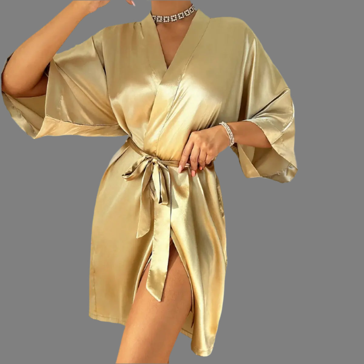 Deluxe kimono nightgown in gold. Made from organic cotton. Relaxed fit with a breathable material. Perfect for comfort and elegance.