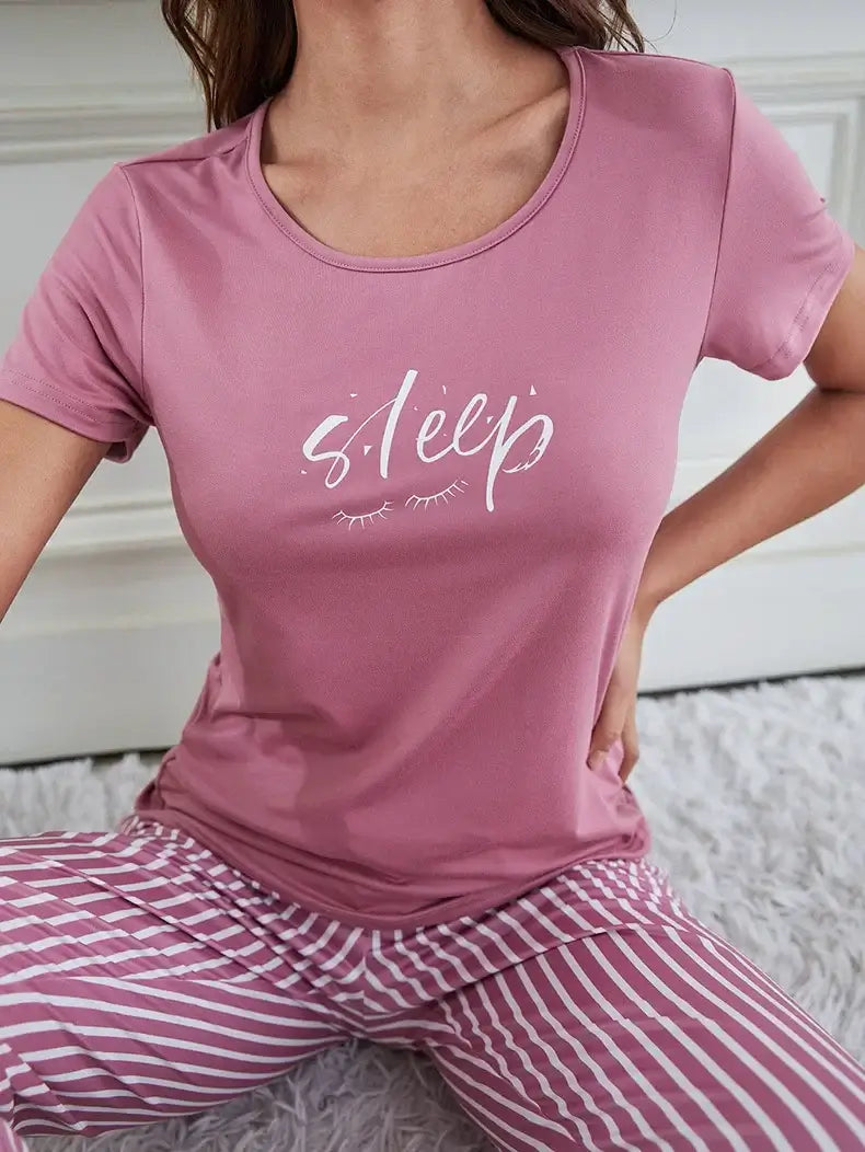 Autumn women's sleepwear in organic cotton. Relaxed fit and breathable material. Perfect for comfort.